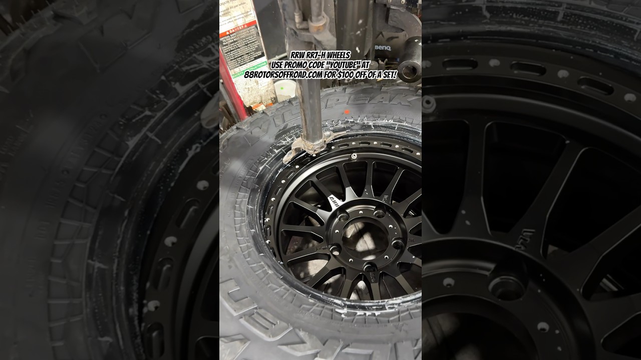 Dobinson IMS lift with RRW RR7-H Flow Form Wheels Toyota Tundra 