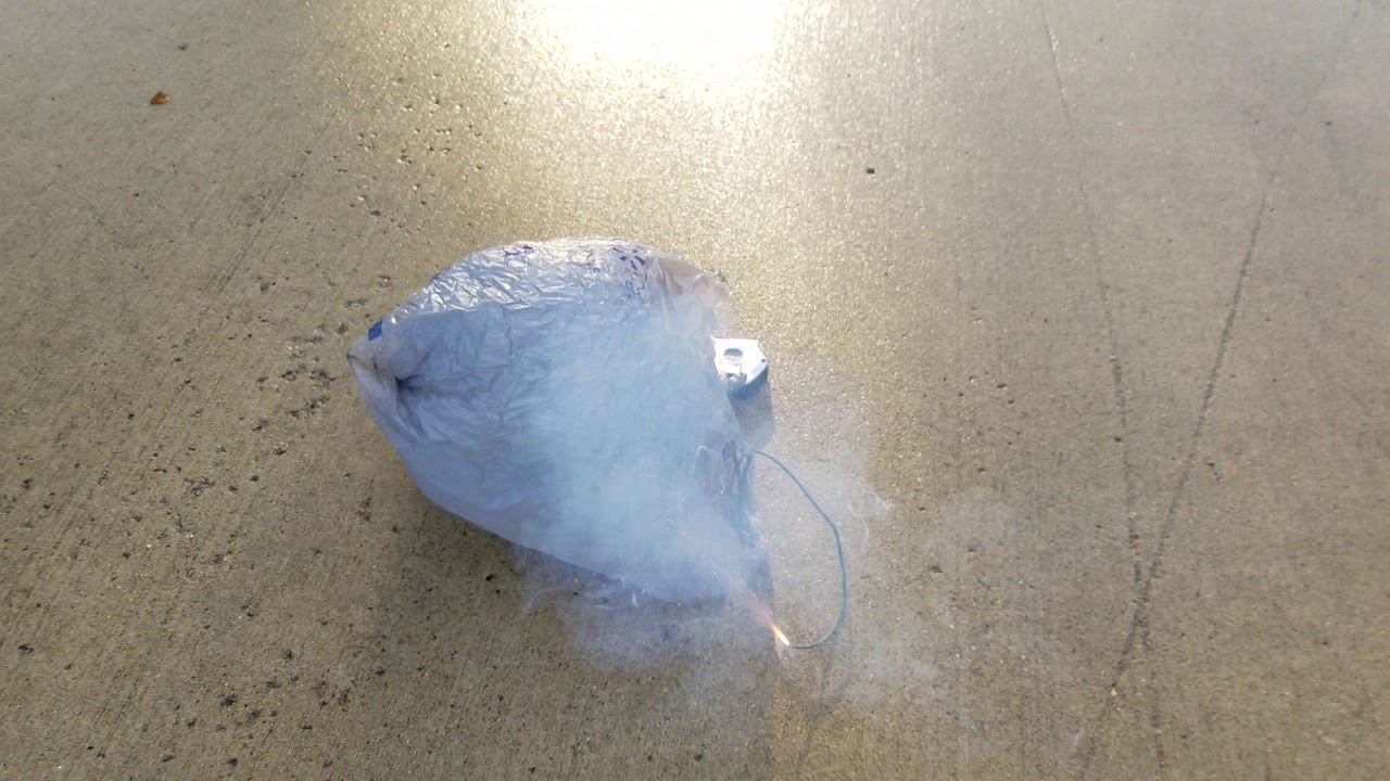 Hydrogen balloon and hydrogen oxygen balloon explosions. - YouTube