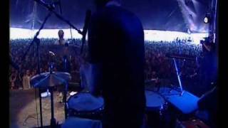 Franz Ferdinand - Love And Destroy LIVE 2004