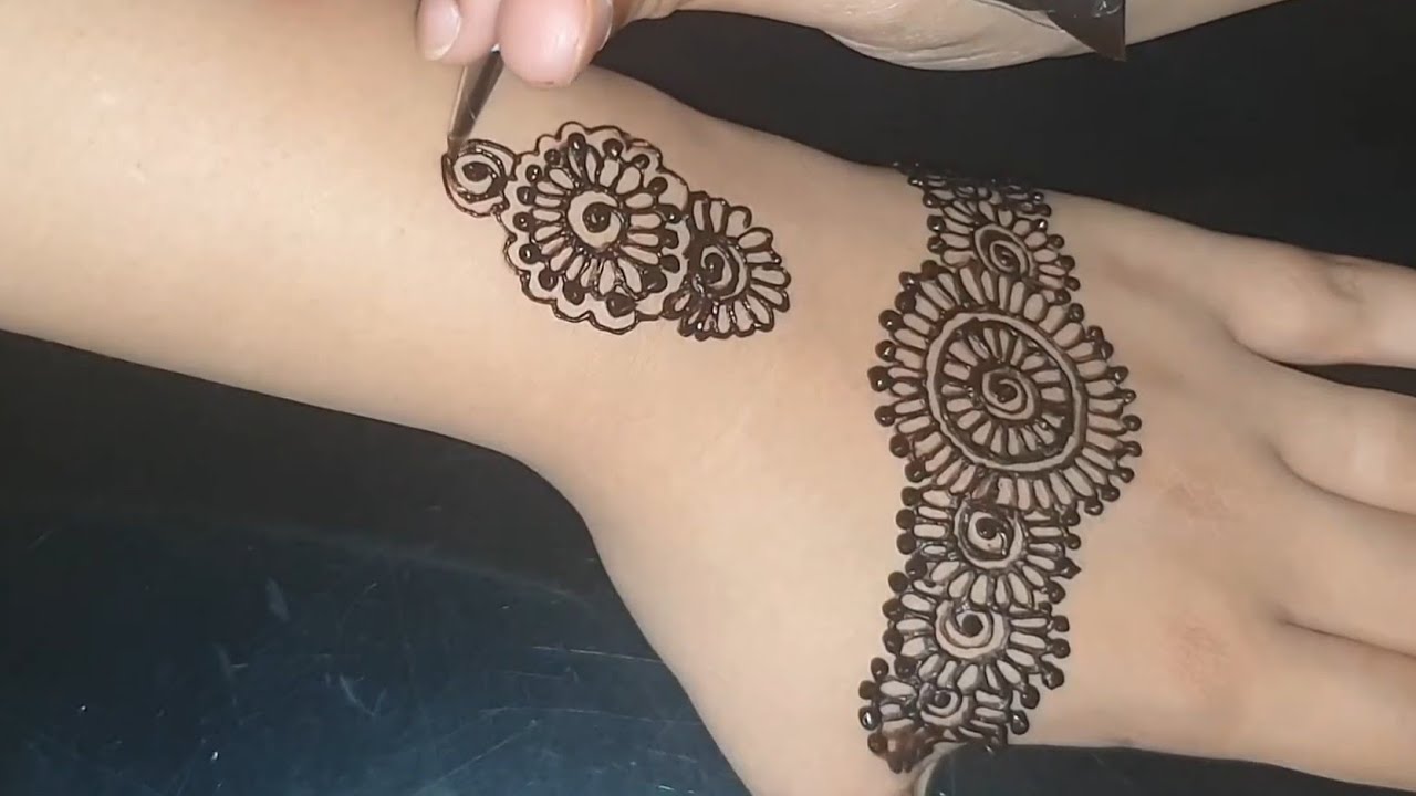 Easy Mehndi Designs for backhand | Simple and beautiful mehndi design ...