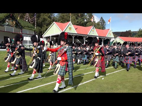 massed-pipes-and-drums-parade-during-the-2019-braemar-gathering-led-by-drum-major-roland-stuart