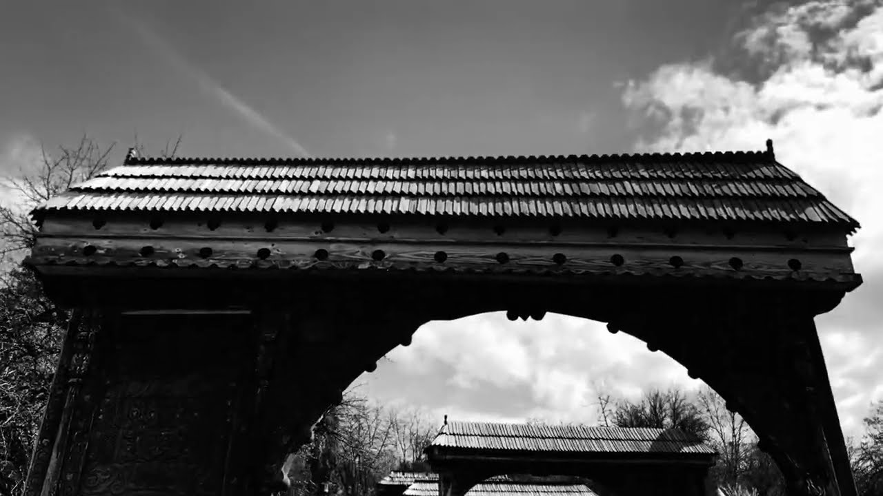 Eeezy - Eeezy (feat. Breon Bynum)