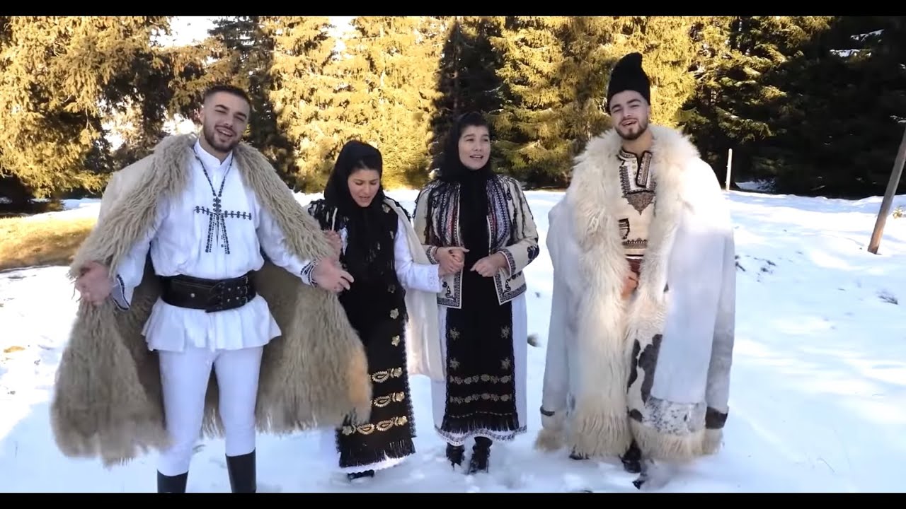 Colaj colinde Crăciun ❄️ Familia Sterp 🤍 Cele mai frumoase colinde din Ardeal 2023 🔔