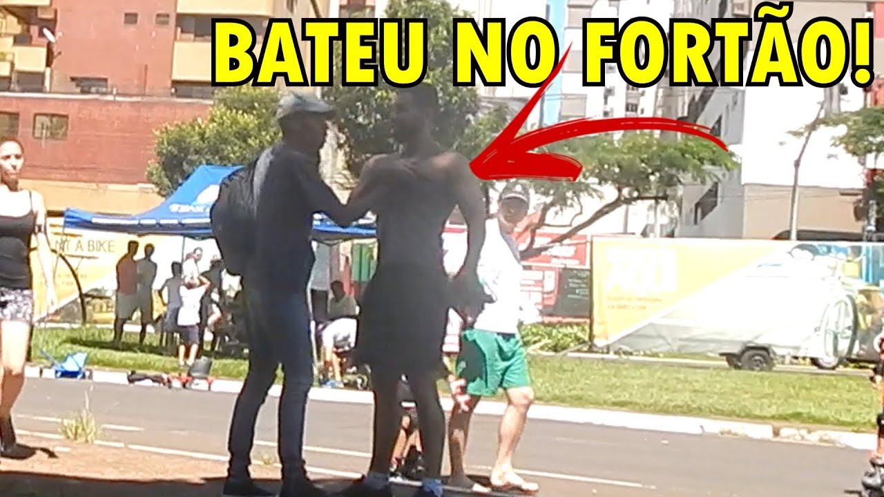 BATENDO NA BUNDA DO MAROMBA (PEGADINHA ) - YouTube