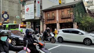 中台灣客運701路 側面廣告 EAA-855&EAA-826