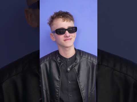 Богатая Девушка Встречается с Бедным Парнем!