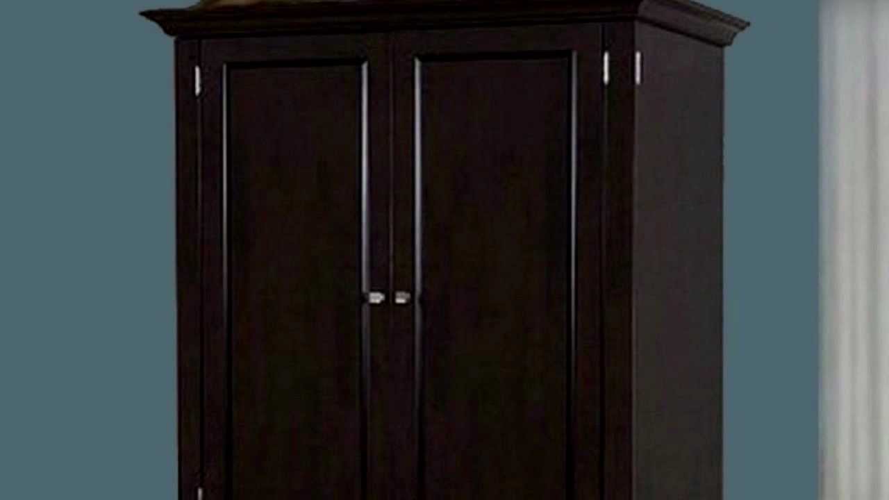 Hitler is trapped in Chuikov's wardrobe