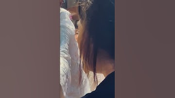 Căn Đồng Khổ Nắm Ai Ơi-Mấy Ai Kìm Được Lúc Nhạc Vang