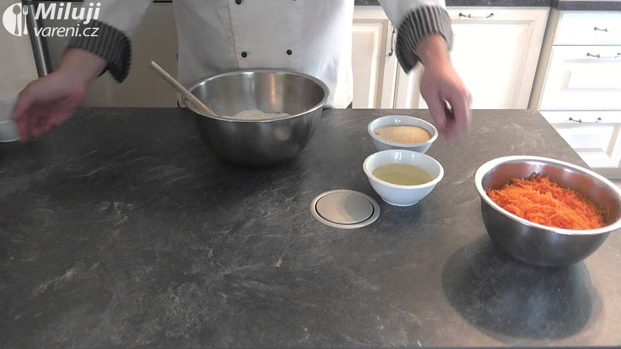 Milujivareni.cz: Mrkvová buchta