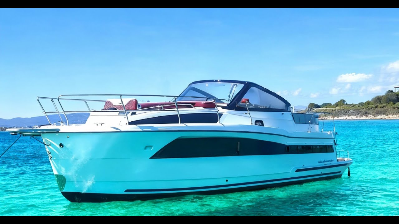 Nautic 990 Open - Salone Nautico di Genova - natante planante super abitabile