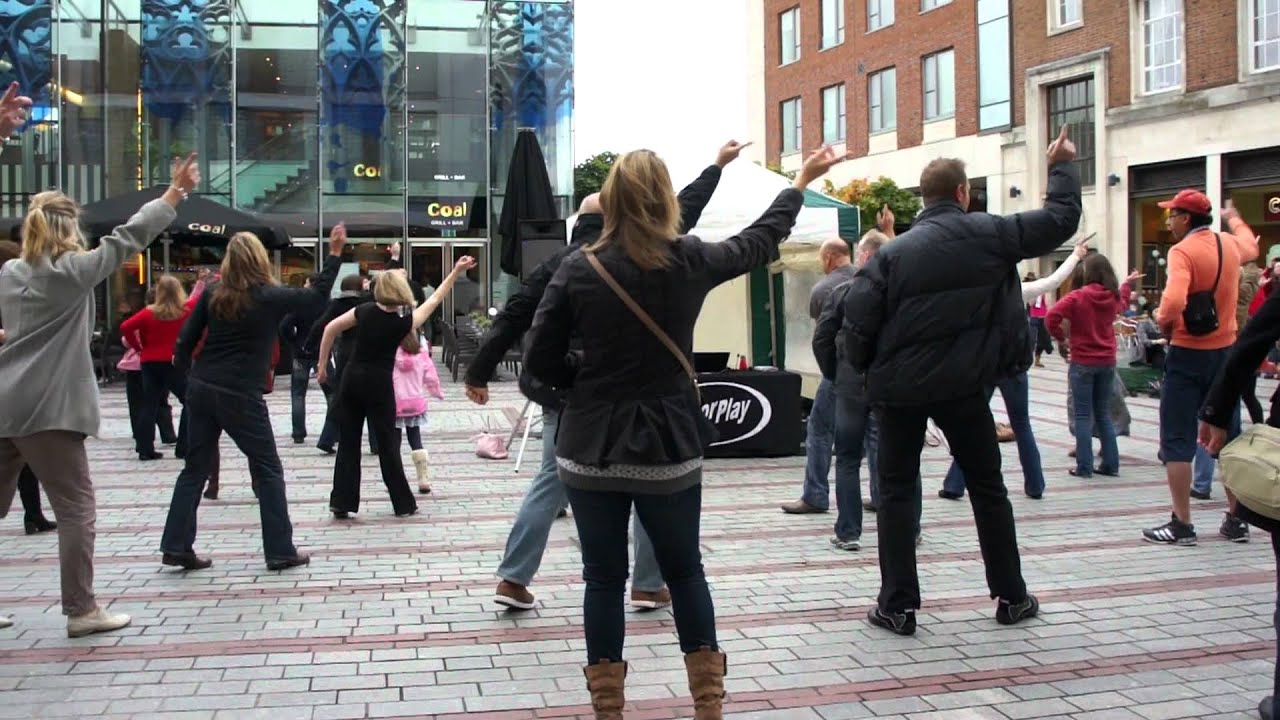 FloorPlay Saturday Night Fever Stroll