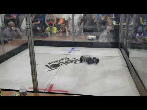 Robot Ruckus AAA Beetle Fight 2: Chloride vs DropSaw
