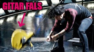 MAEN GITAR LU FALS....? COBA LIHAT INI