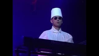 Pet Shop Boys - Left To My Own Devices/Rhythm Of The Night (Live in Rio 1994)