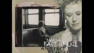 Marianne Faithfull - Hang on to a dream chords