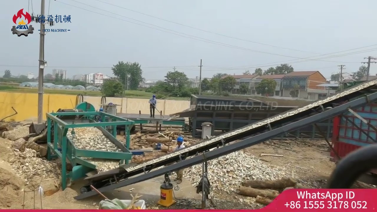 Disc wood chipper: special equipment for papermaking industry production line processing.