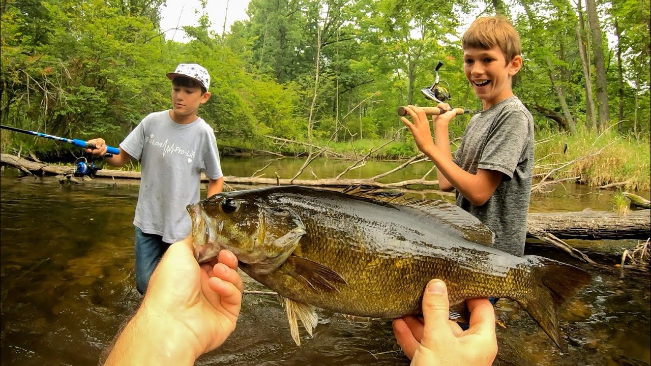 Smallmouth Fishing in the Rain Fishing With my Nephews! YouTube