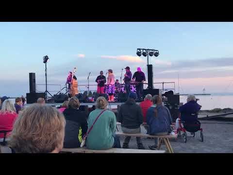 The Plucked Up String Band playing "Southern Grammar" by Hiss Golden Messenger, pt. 1