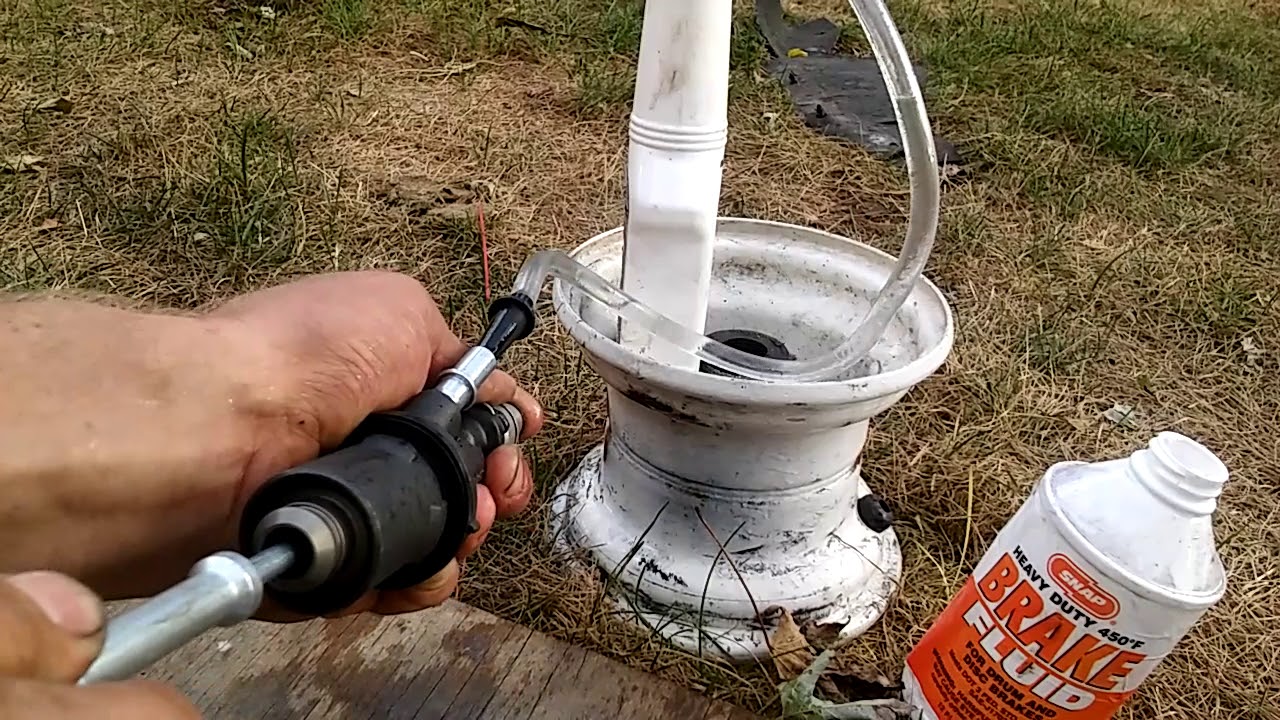 Chevy Cobalt Pontiac G5 Clutch Master Cylinder Bleeding - YouTube