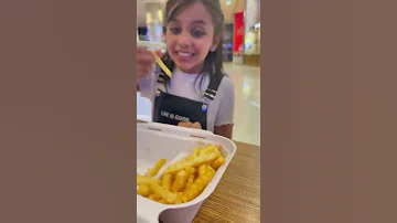هذي الحركه انا ما احبهاا لارا و الين 