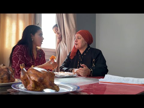 عزم امه على بسبوسه واتستخبى فاكتشف ان زوجته عايزه تخلص منها فماذا فعل