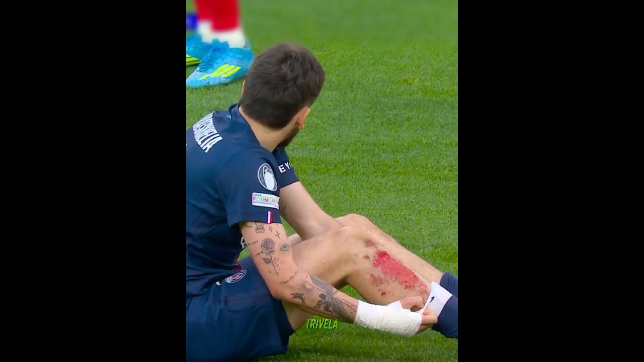 Kvaratskhelia & Dembele Respect Moment