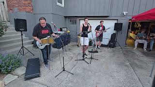 Don't You (Amnesia) Live from the Burbs - Special Guest Singer