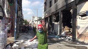 Lực lượng PCCC – CNCH Nỗ lực giải cứu 5 người mắc kẹt trong một vụ cháy nhà dân ở quận Bình Tân Tp H