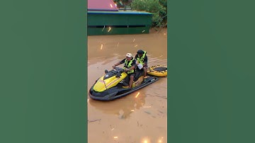 Một lòng hướng về bà con miền Trung bão lũ #shorts