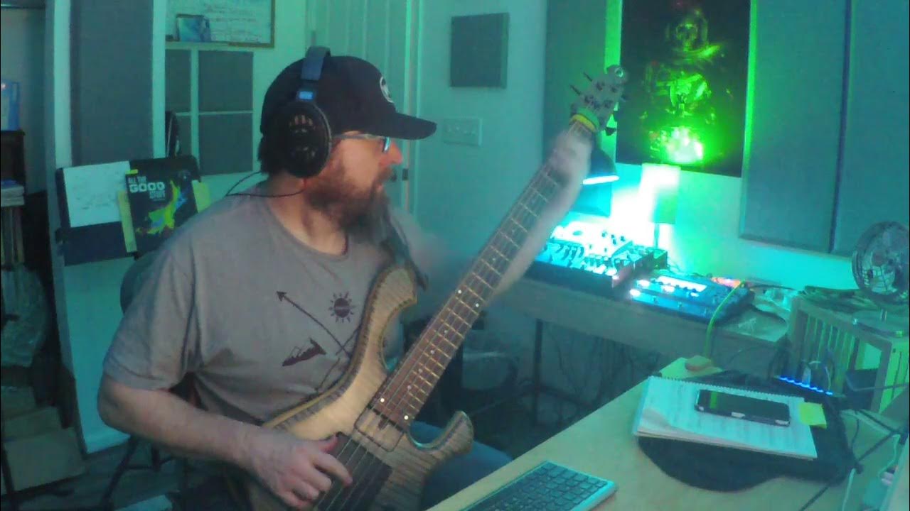 Darksynth - bass - Necromancer - Remnant - YouTube