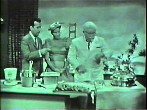 Colonel Harland Sanders shows Tennessee Ernie Ford & Minnie Pearl how he cooks his KFC chicken