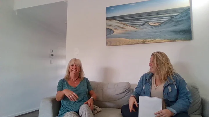 Elizabeth Hawkins 10000550   Gender Roles video