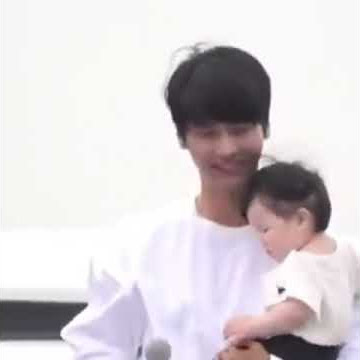 Hakyeon and his little nephew