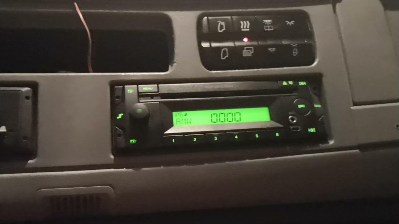 Разблокировка автомагнитолы Mersedes-Bens MB Truck Base Low. Ввод полученного от