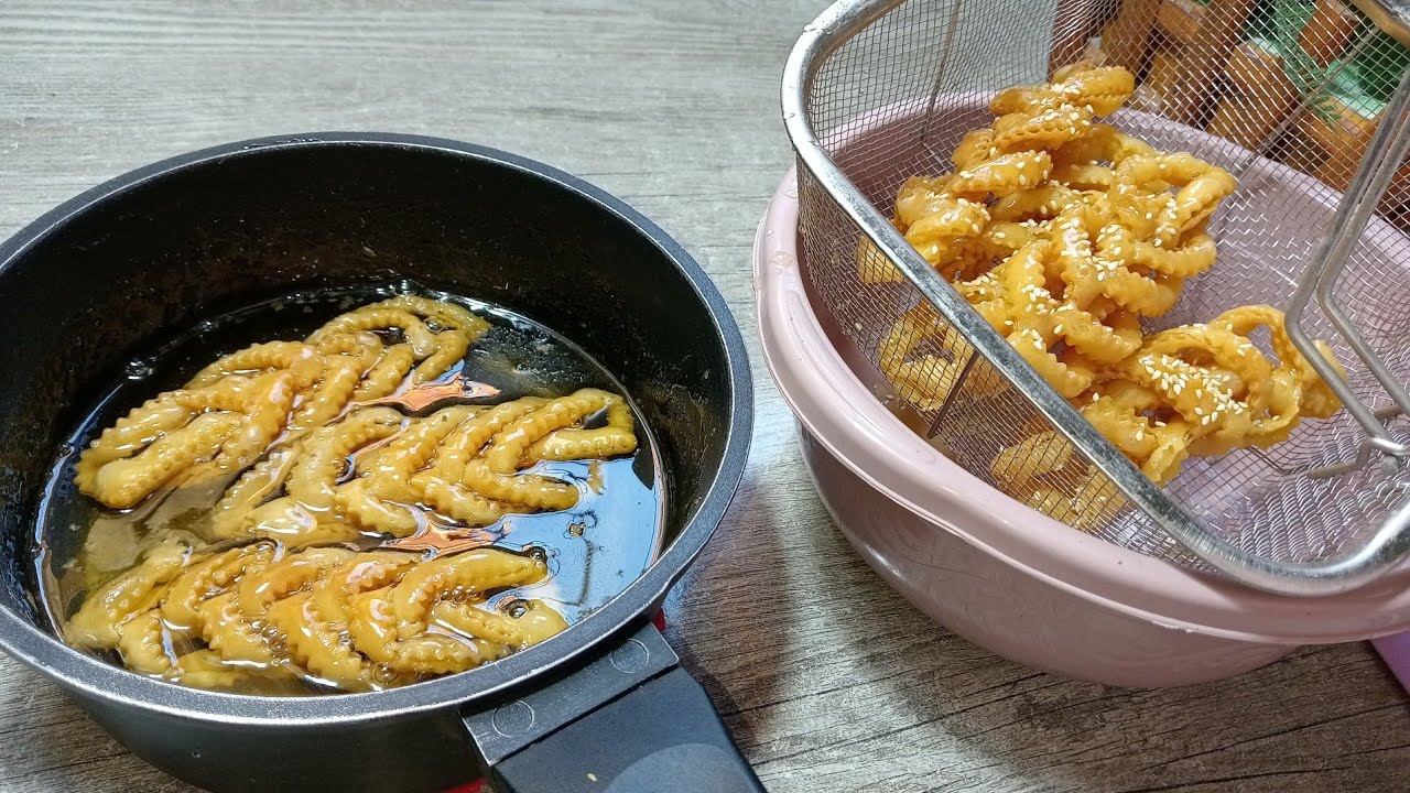 قريوش الضفيرة🇩🇿تاع زمان يجي ملحم ومقرمش بدون آلة توريق معسل للقلب وحد البنة ياسلام😋