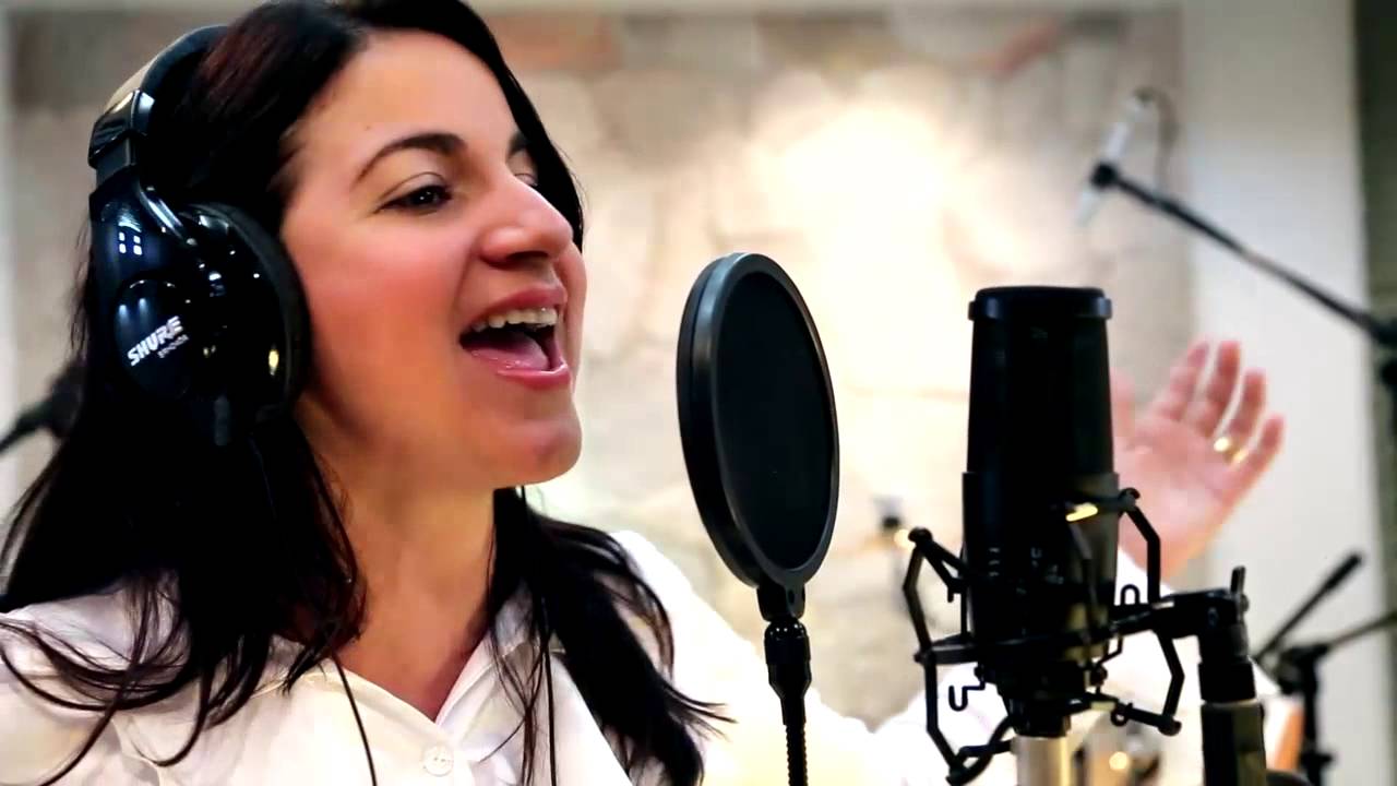 Clip CD É pra glória de Deus-Fernanda Cardoso