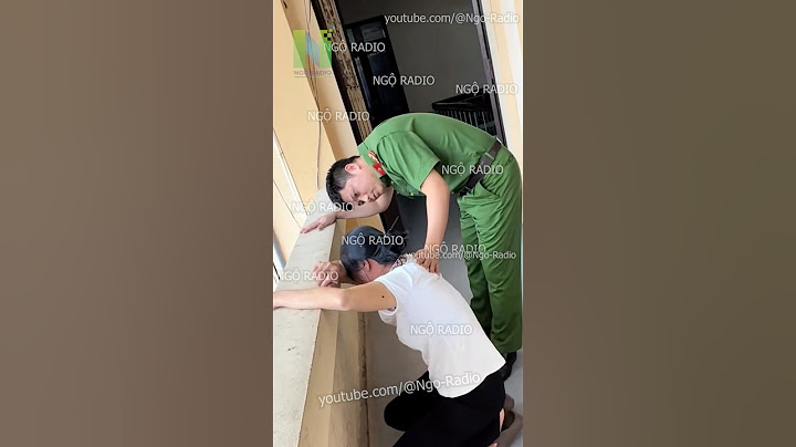 Hành động ý nghĩa của anh công an trước phòng ly hôn