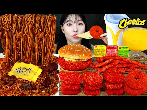ASMR MUKBANG نودلز الفاصوليا السوداء الحارة شيتوس هامبورجر تشيز دونات دجاج ناجت 