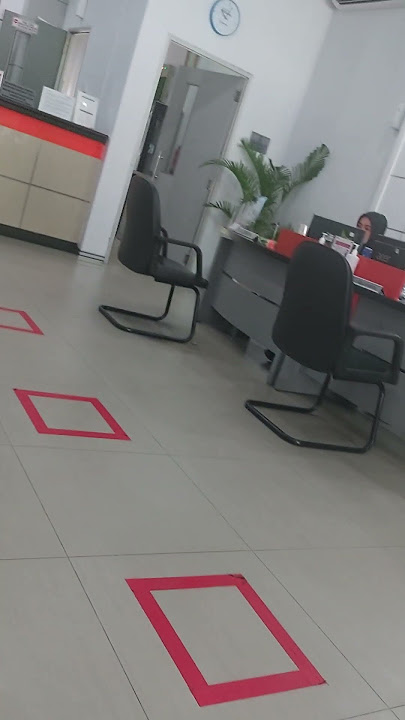 SEDANG ANTRI DI BANK BRI.
