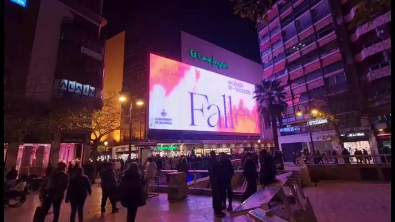 Why did the client ultimately choose SHLED's led mesh screen for their project?