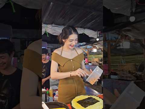 Laos Omelette Lady