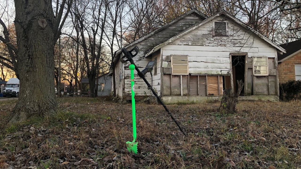 Три дня металлоискательства на холоде 🏚️