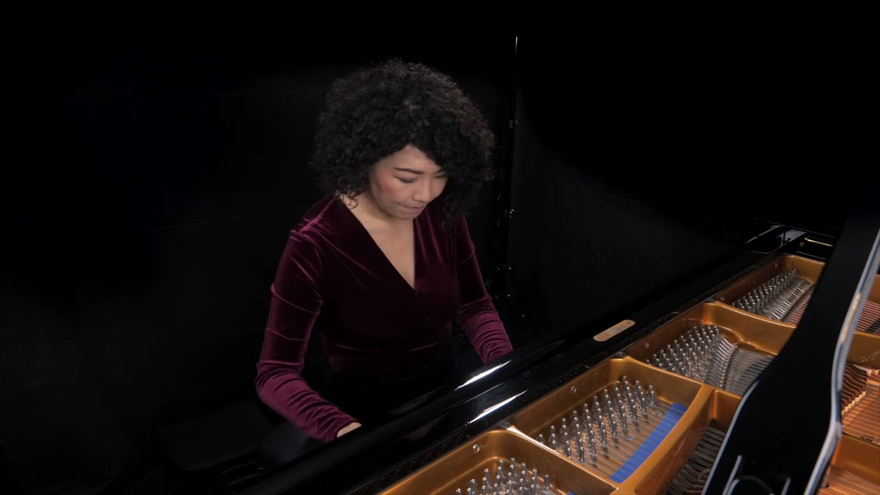 Chenyin Li plays Debussy's Nocturne