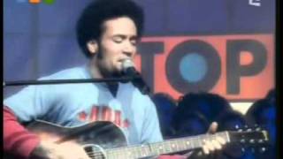 Ben Harper   She&#39;s only happy in the sun live acoustic at top of the pops 2003
