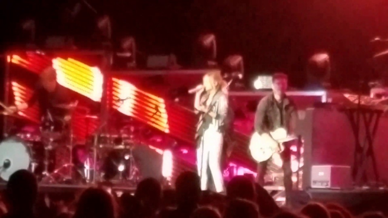 Kelsea Ballerini Roses! YouTube