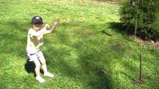 Jillian's second attempt at horseshoes by Alex Webb 31 views 13 years ago 7 seconds