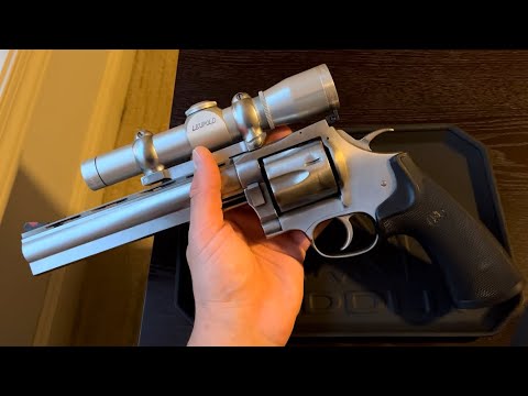 Dan Wesson .44 Magnum