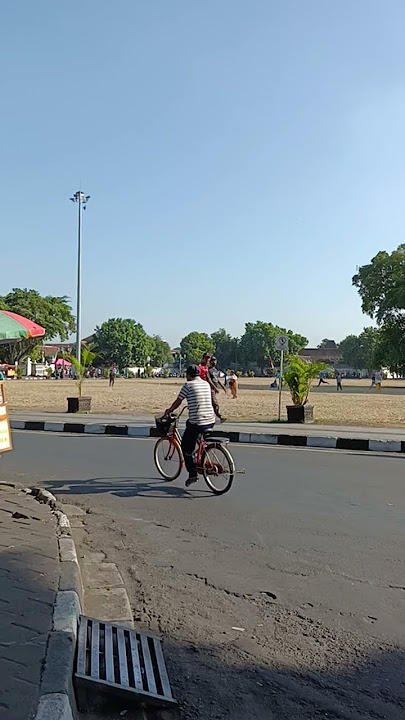 alun alun kidul yogyakarta di pagi hari