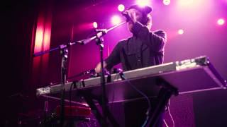 Video thumbnail of "Chet Faker - 1998 [Live at the Enmore Theatre]"