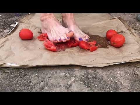 Making Ketchup Sauce